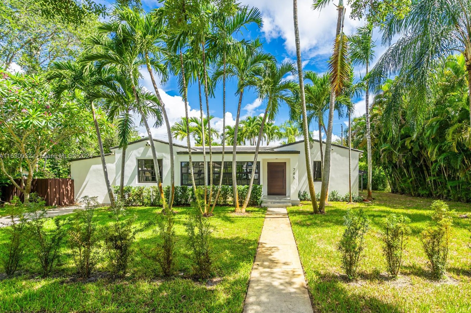 765 96th St, Miami, FL 33138-2519