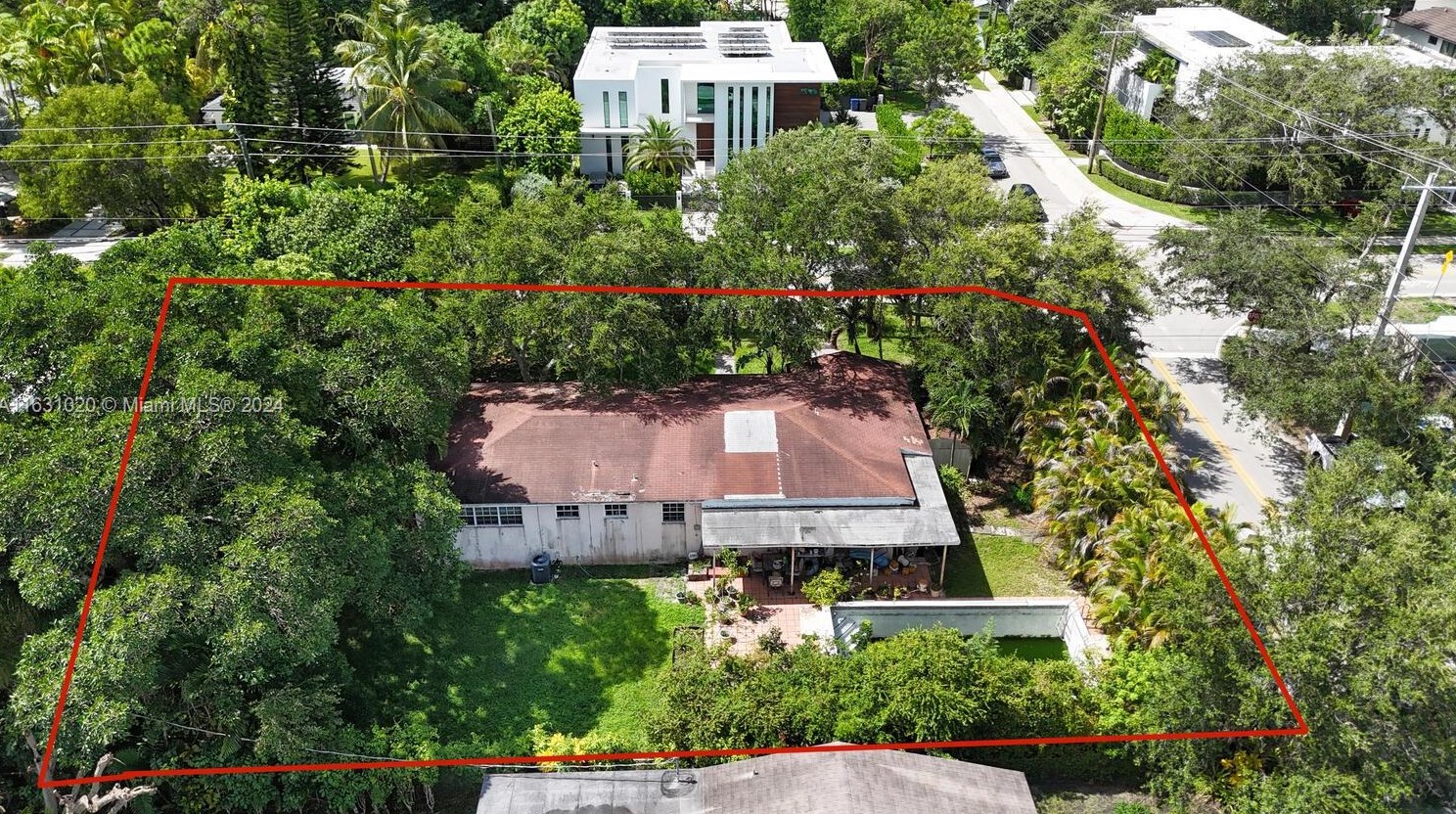 5885 80th St, Miami, FL 33143-5525