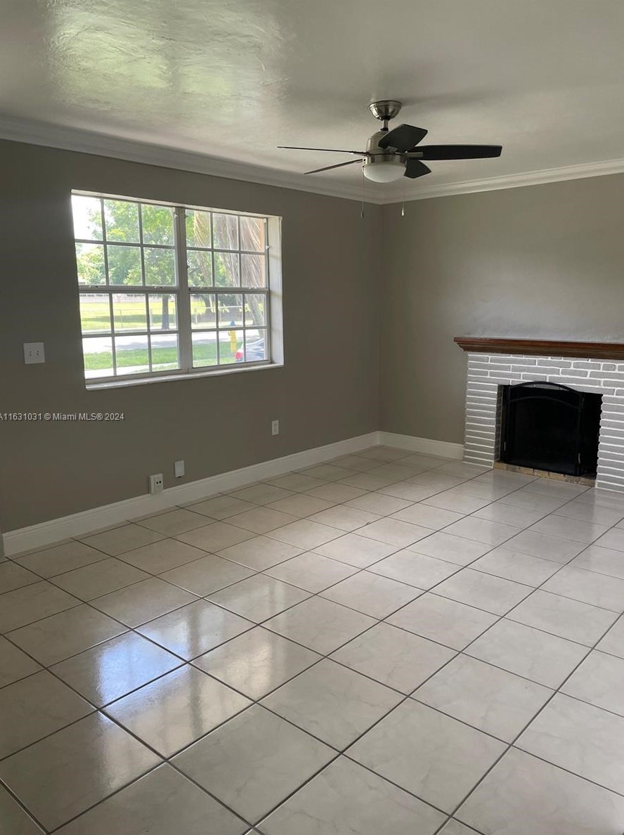 145 191st St, Miami, FL 33169-4031
