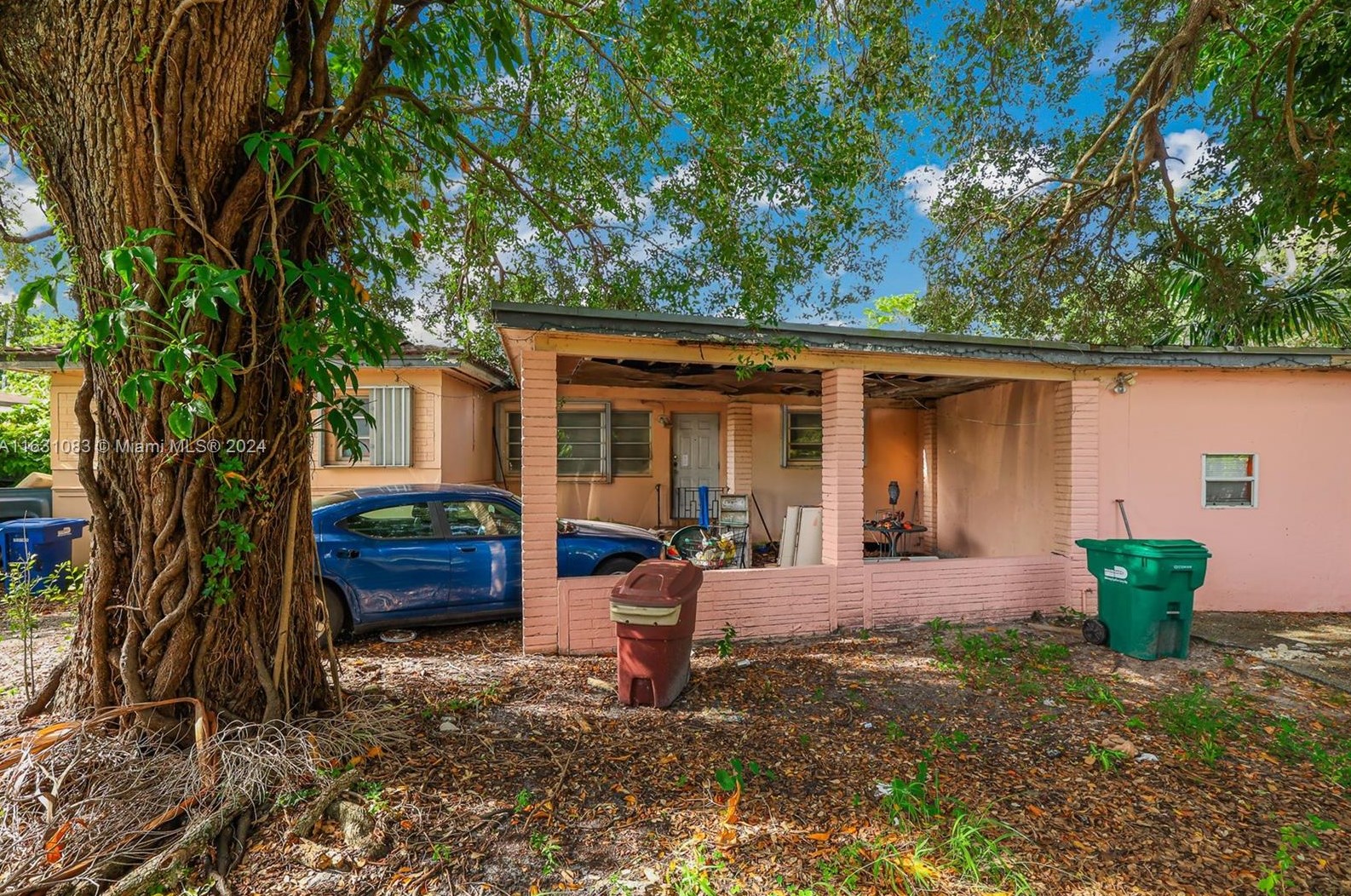 760 163rd St, Miami, FL 33162-3622