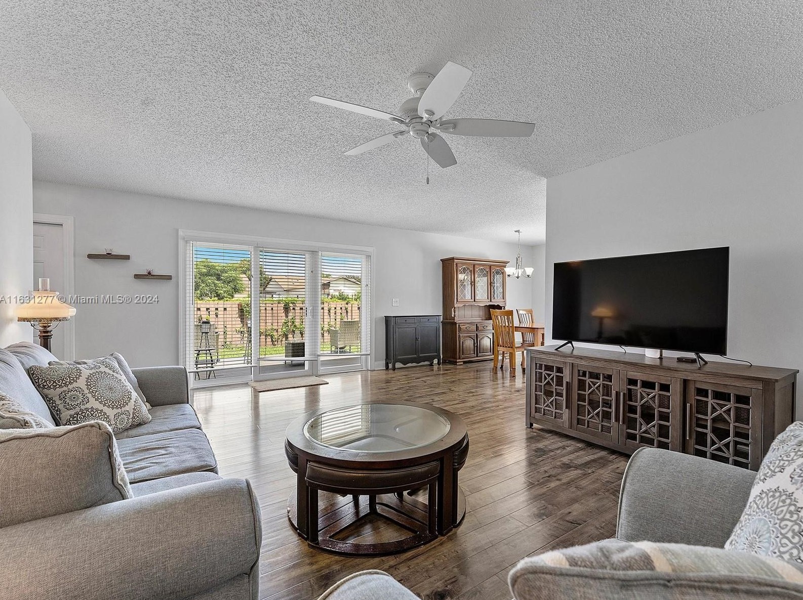5429 Mirror Lakes Blvd, Boynton Beach FL  33472-1216 exterior