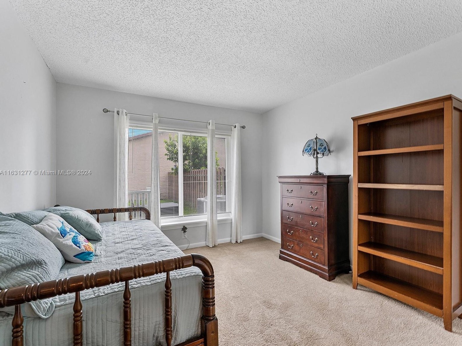 5429 Mirror Lakes Blvd, Boynton Beach FL  33472-1216 exterior