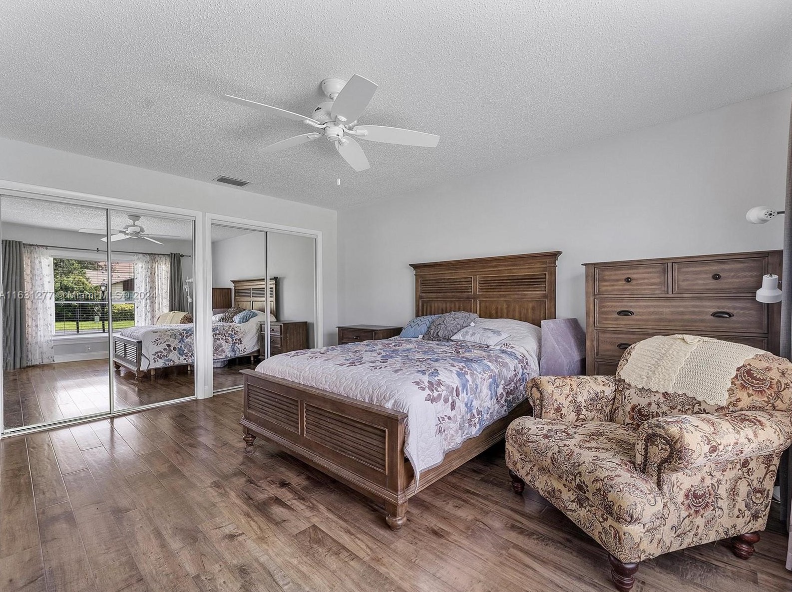 5429 Mirror Lakes Blvd, Boynton Beach FL  33472-1216 exterior