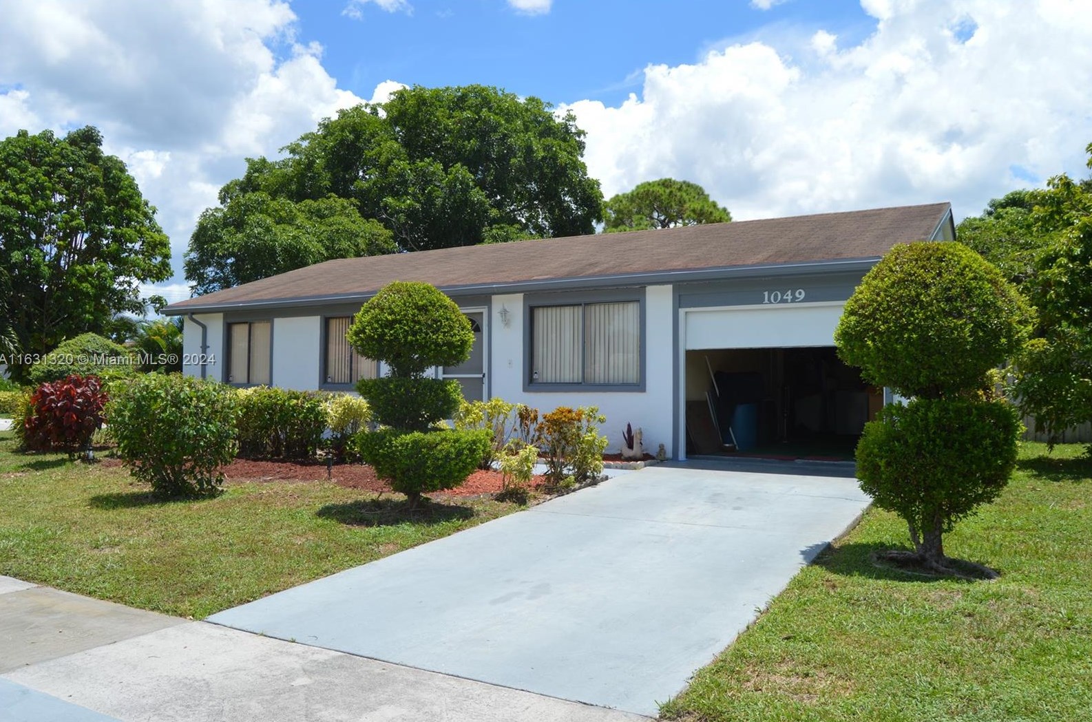 1049 Grandview Cir, West Palm Beach, FL 33411