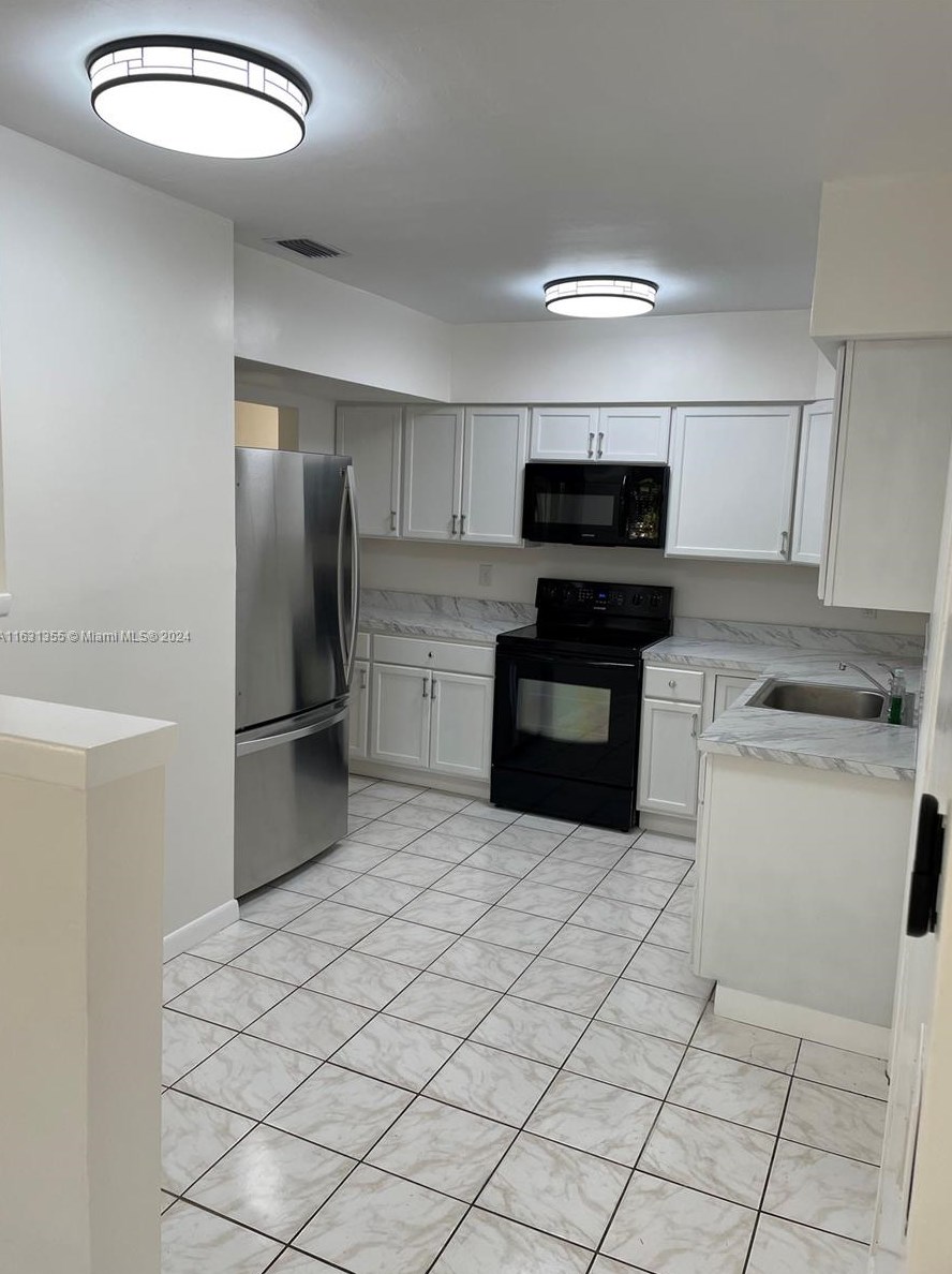 1778 174th St, Miami FL  33162-1542 exterior