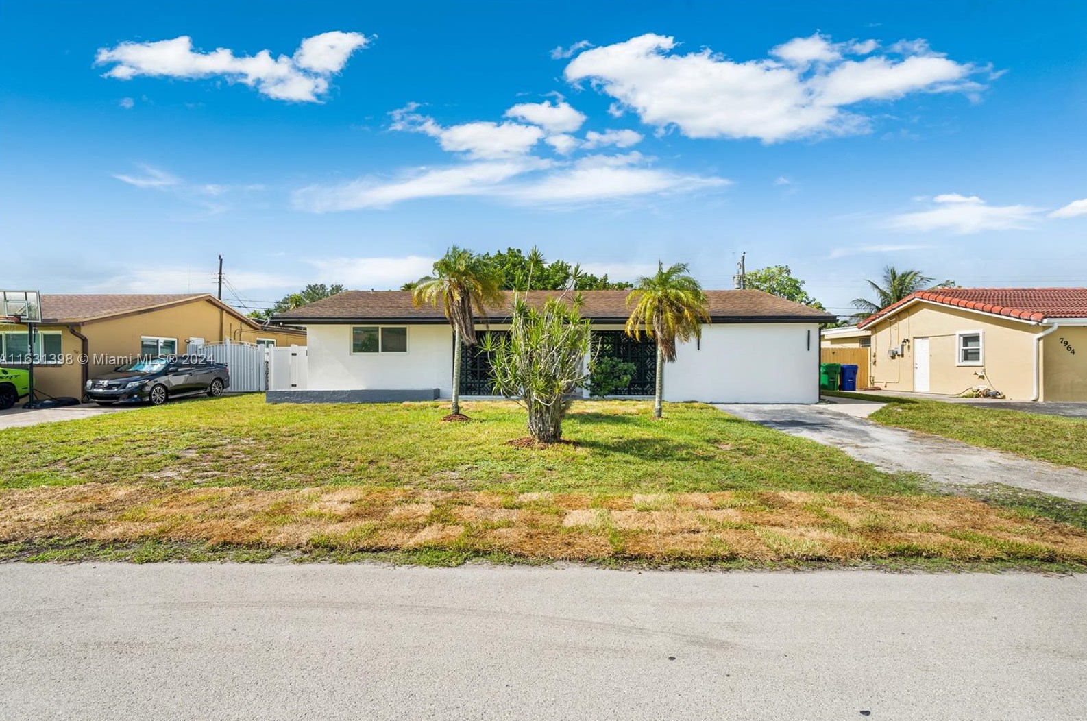 7960 Tropicana St, Hollywood, FL 33023