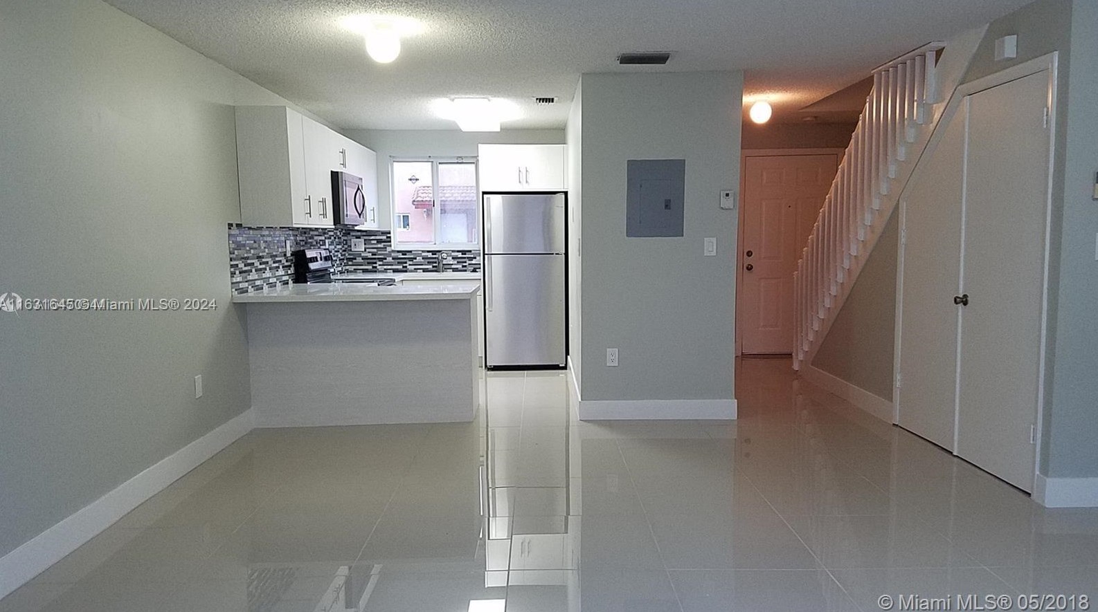 8075 Nw 8th St #7, Miami, FL 33126