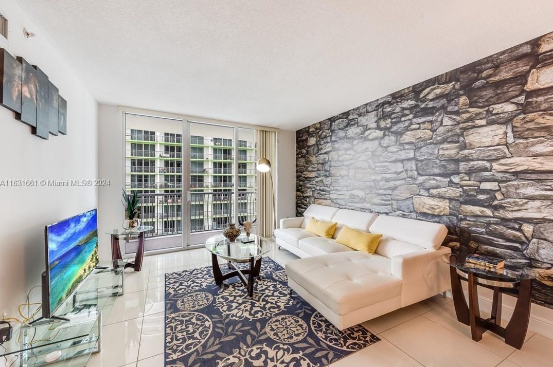 1750 N Bayshore Dr #3109, Miami, FL 33132