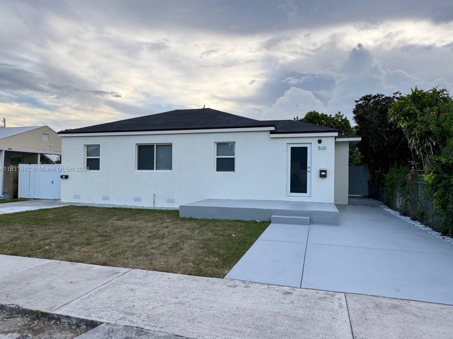 510 32nd Ct, Miami, FL 33125-4119
