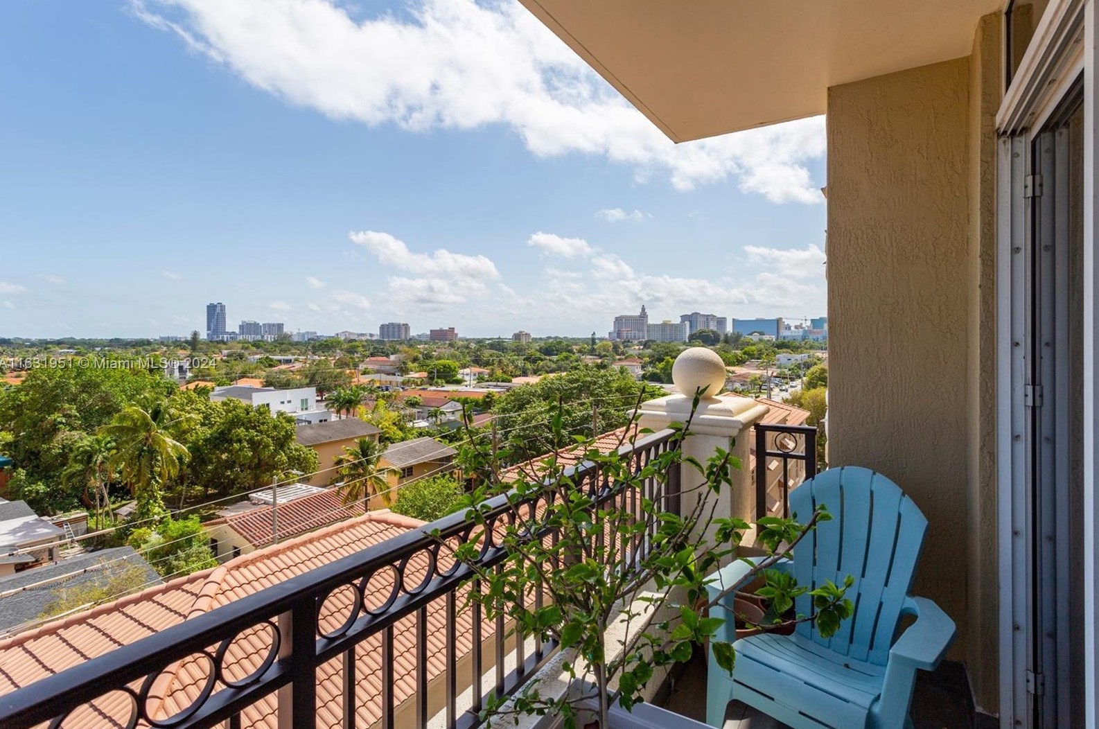 3232 Sw 22nd St #601, Miami, FL 33145