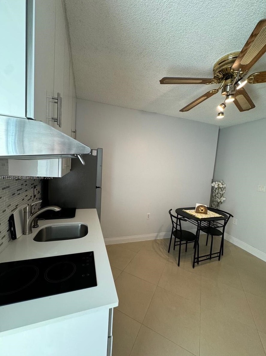 10205 Sw 9th Ter, Miami, FL 33174