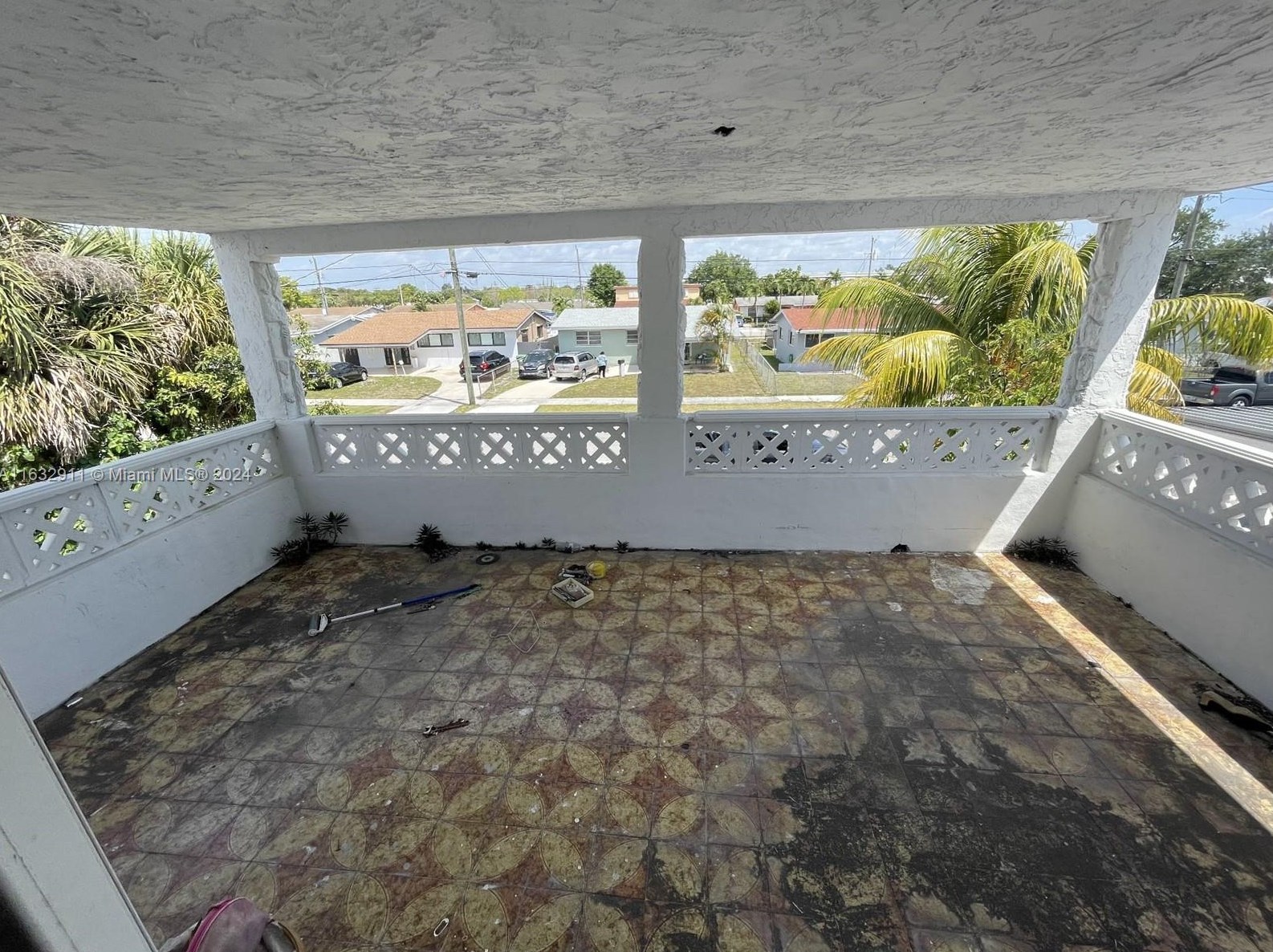 1560 154 St, Miami FL 33054-2930 exterior