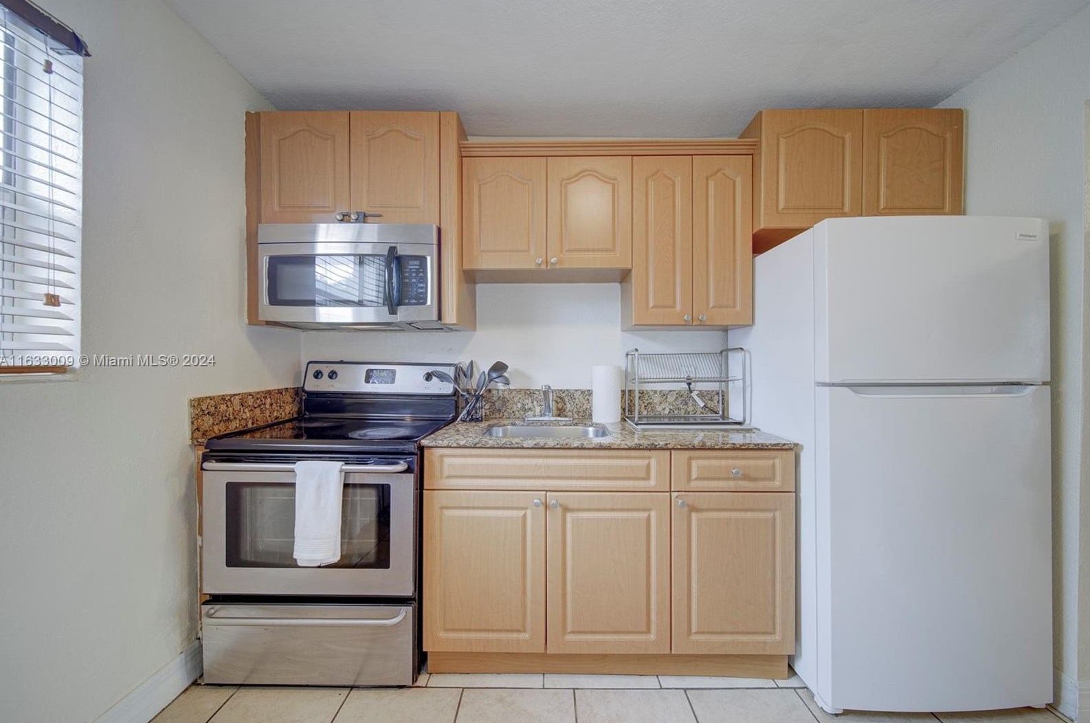 427 6th St, Miami, FL 33130-2846