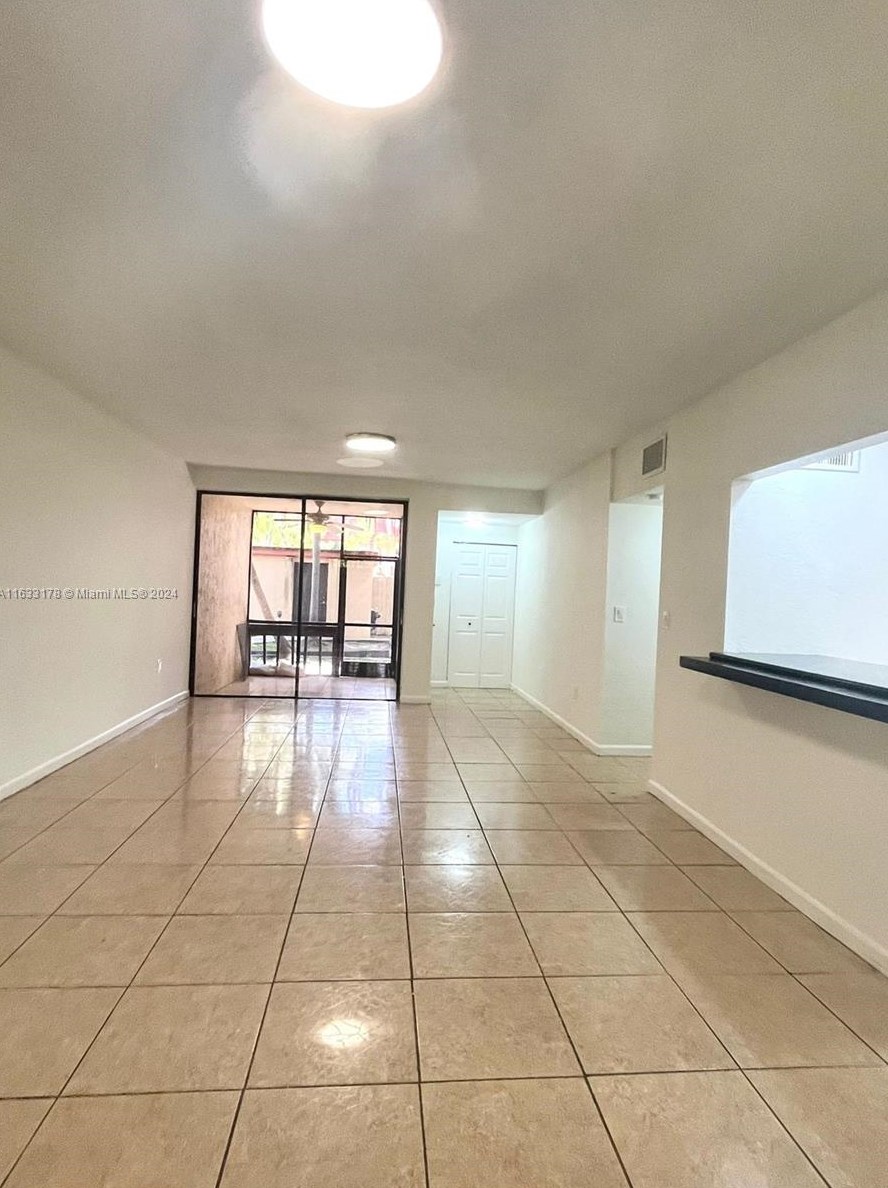 800 Ne 199th St #106d, Miami, FL