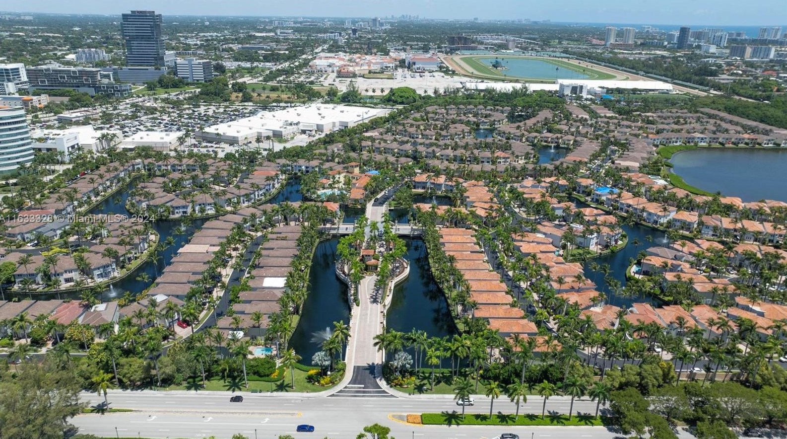 3227 212th St, Miami FL 33056-1014 exterior