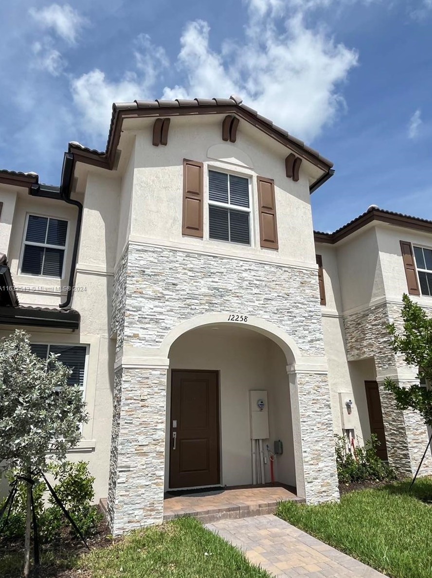 12258 Nw 24th Pl, Miami, FL 33167