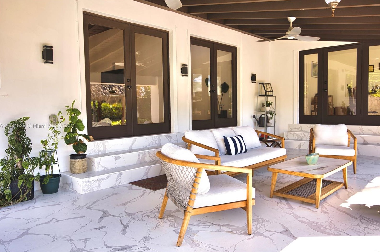 1860 124 St, Miami FL 33181-2613 exterior