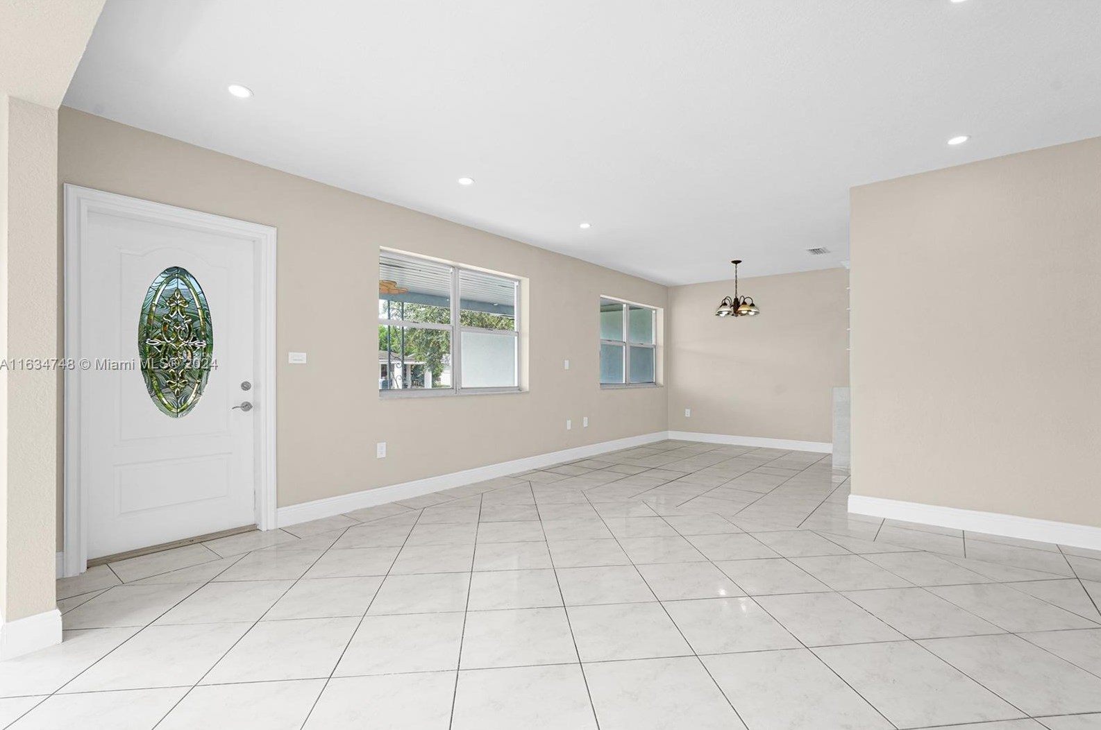 7451 Polk St, Hollywood, FL 33024-7234