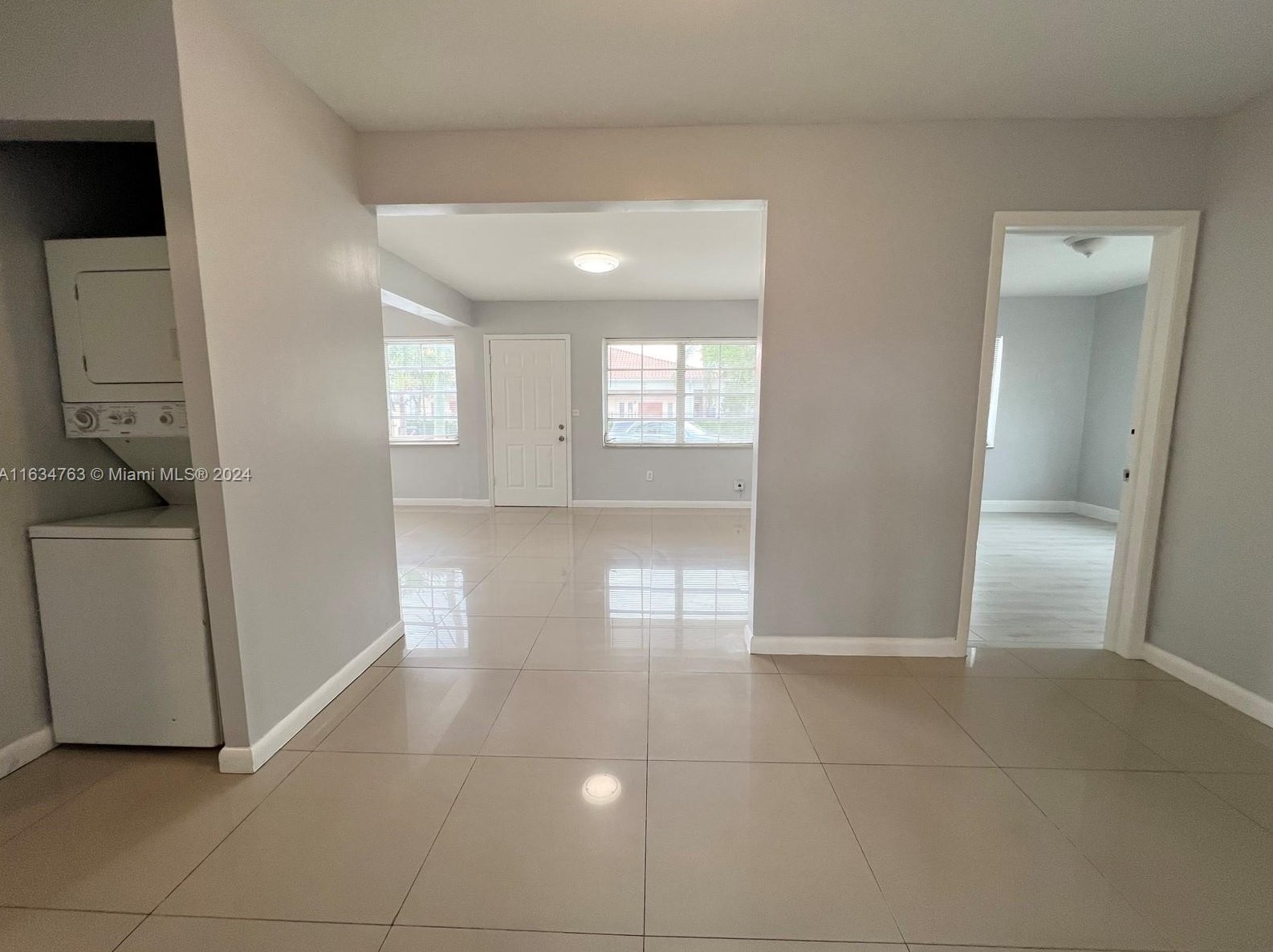 1620 42 St, Miami FL 33142-4881 exterior