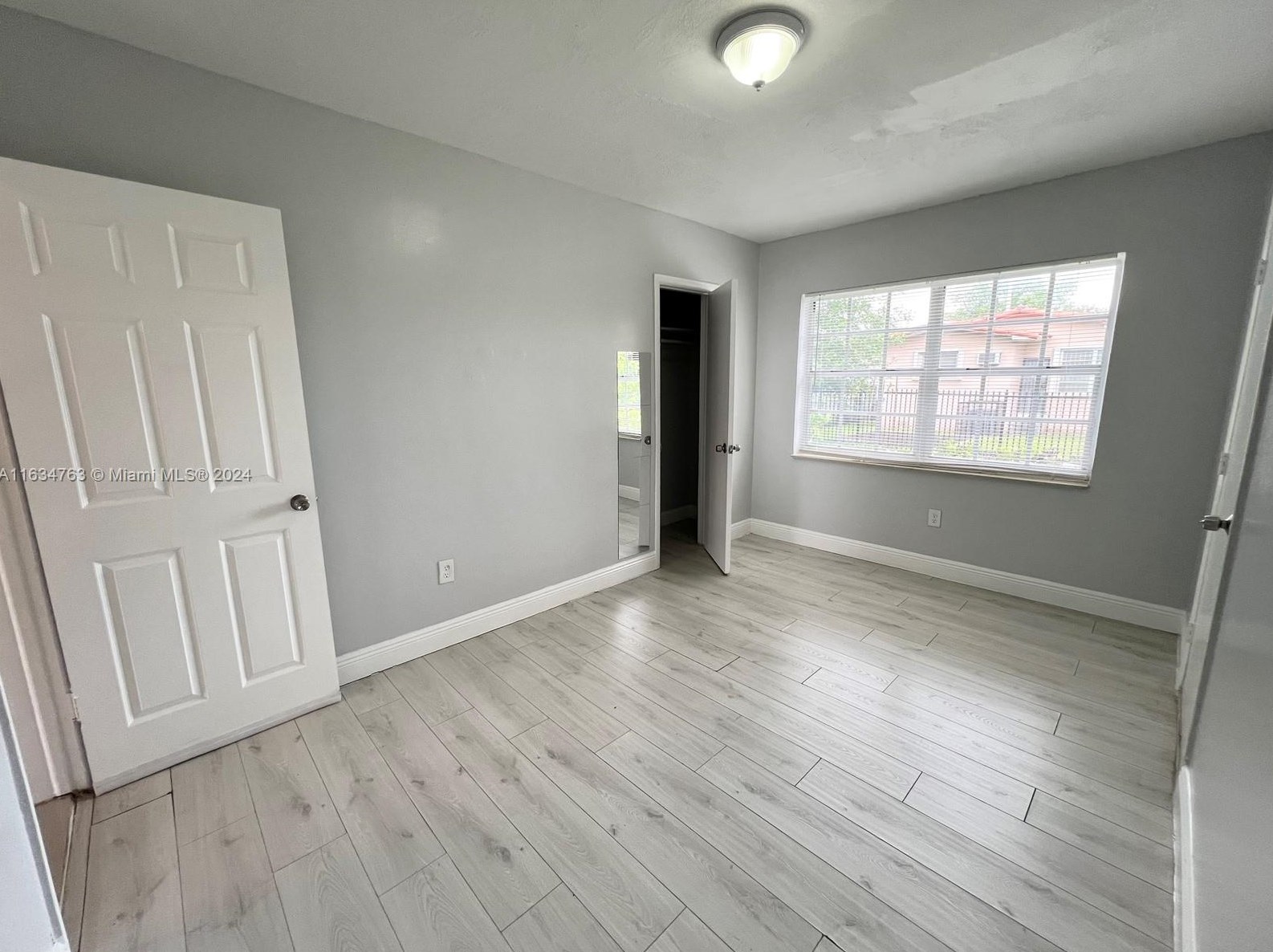 1620 42 St, Miami FL 33142-4881 exterior