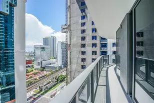 55 SW 9th St, Miami, FL 33130 - Photo 4