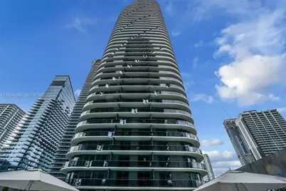 55 SW 9th St #2108, Miami, FL 33130 - Photo 1