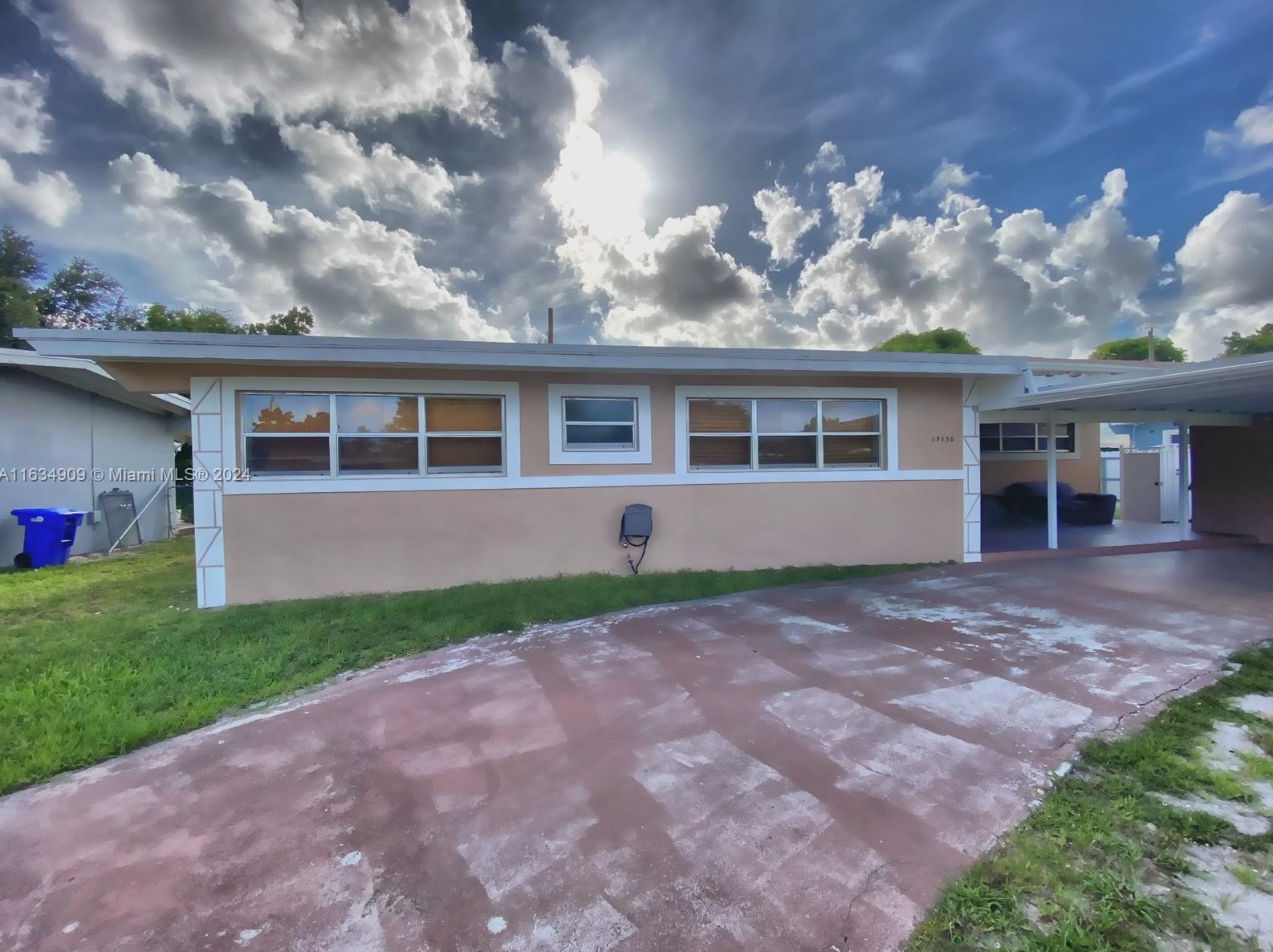 19130 Nw 5th Pl #19130, Miami, FL 33169