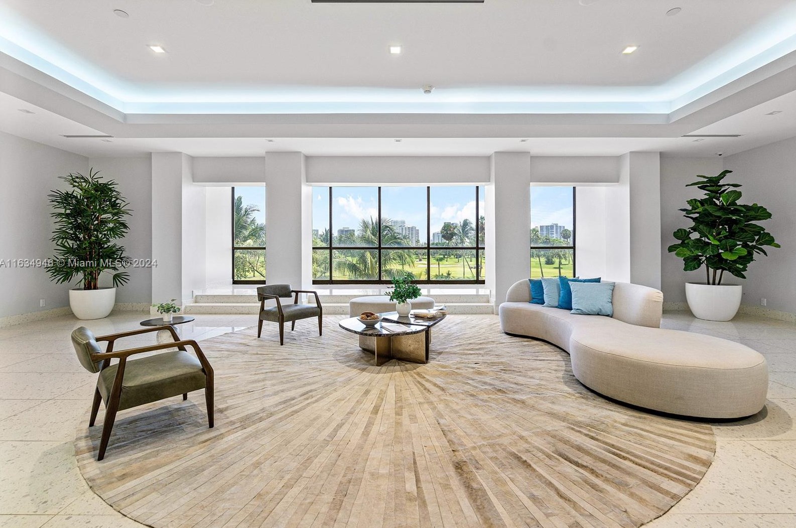 20335 W Country Club Dr #1802, Miami, FL 33180