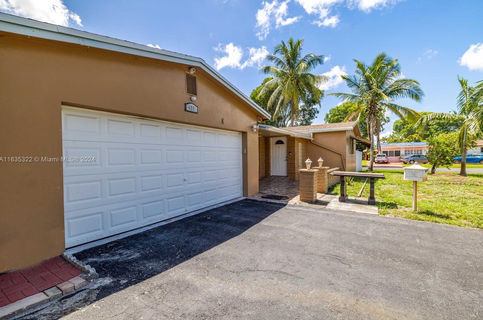 421 Sw 70th Terrace, Hollywood, FL 33023