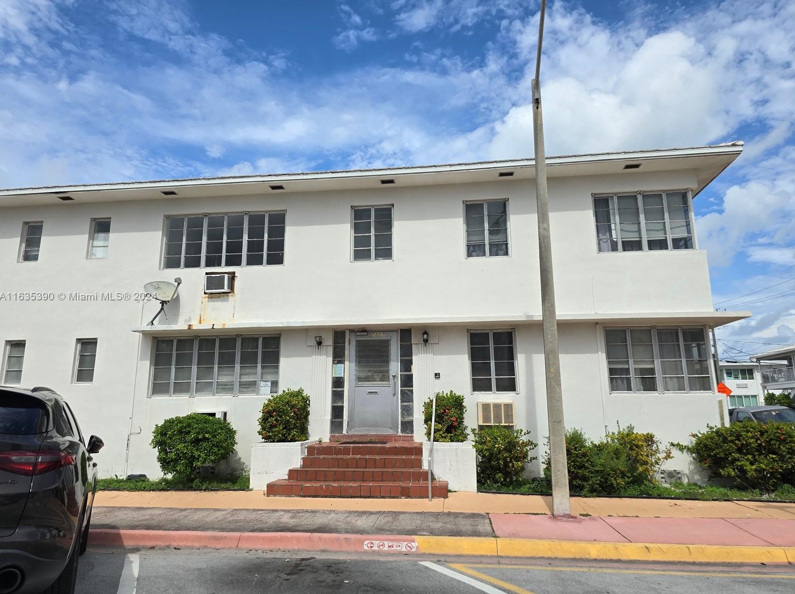 7407 Byron Ave #2, Miami Beach, FL 33141