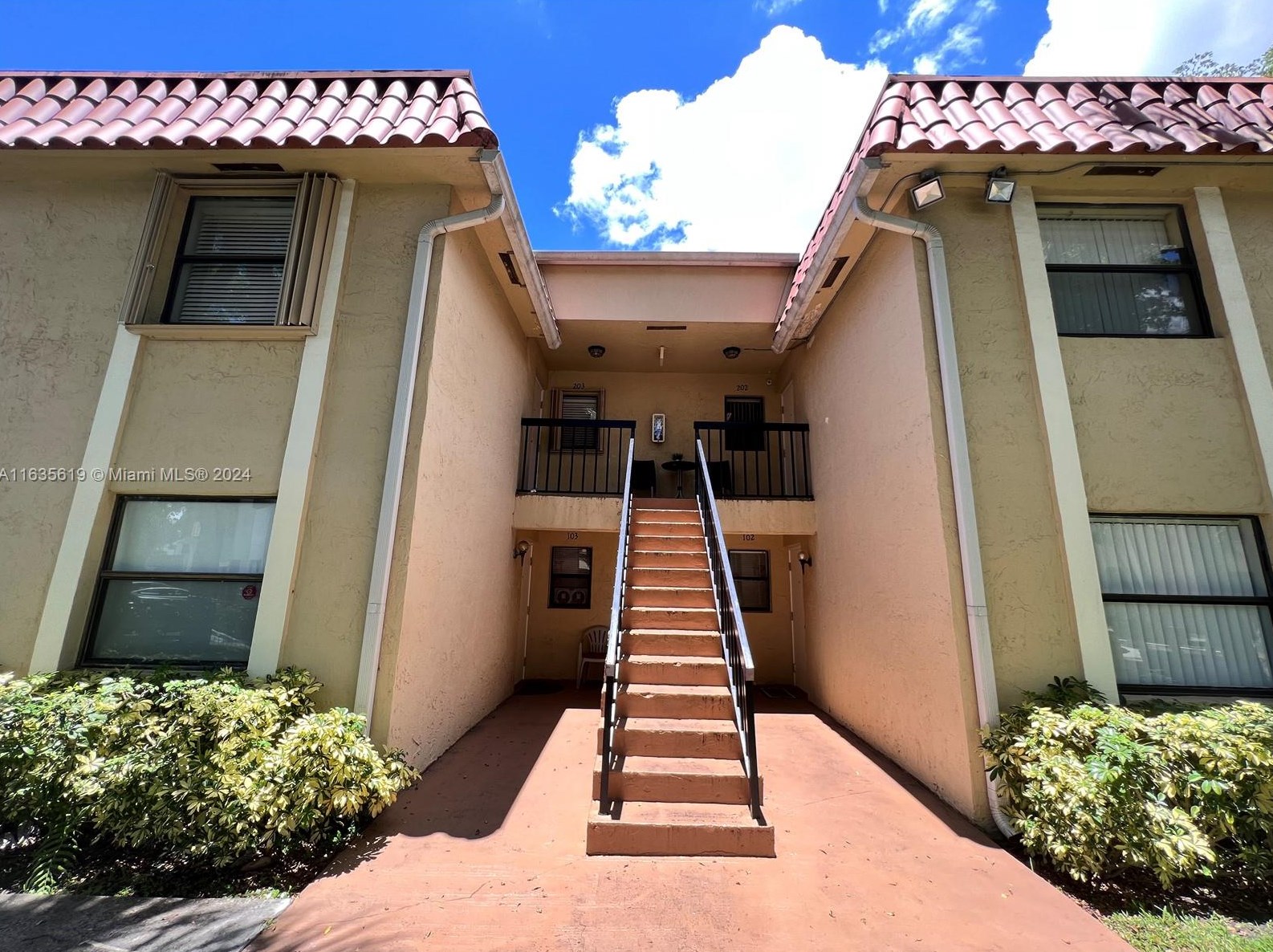 9806 Hammocks Blvd #203-25, Miami, FL 33196