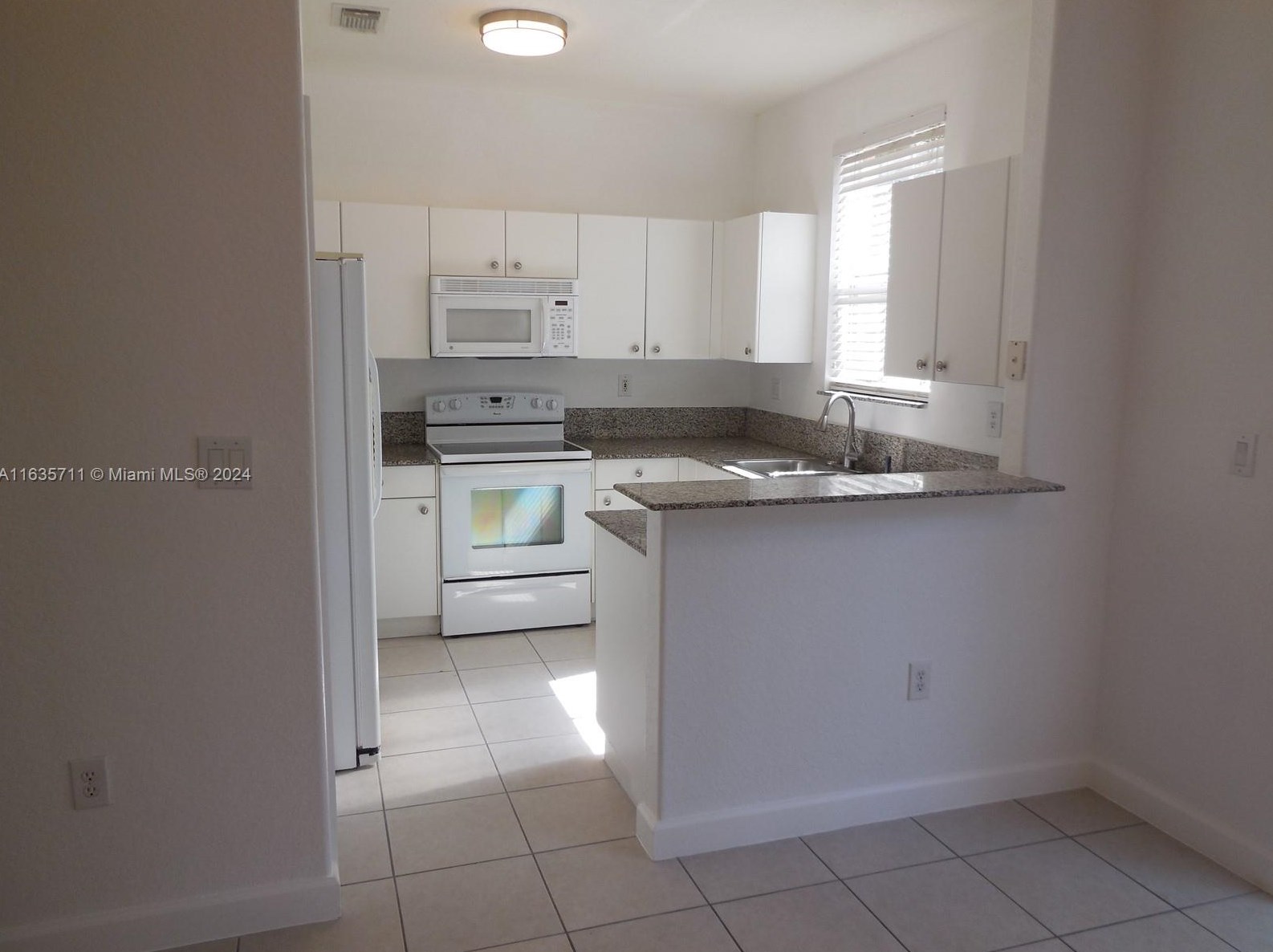 7854 Nw 109th Path, Miami, FL 33178