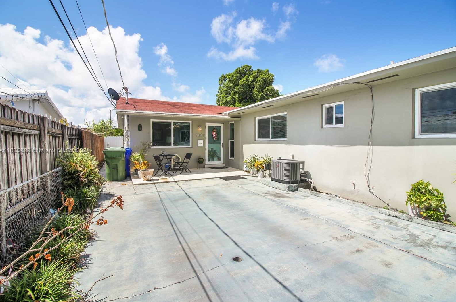 3026 25th St, Miami, FL 33133-2124