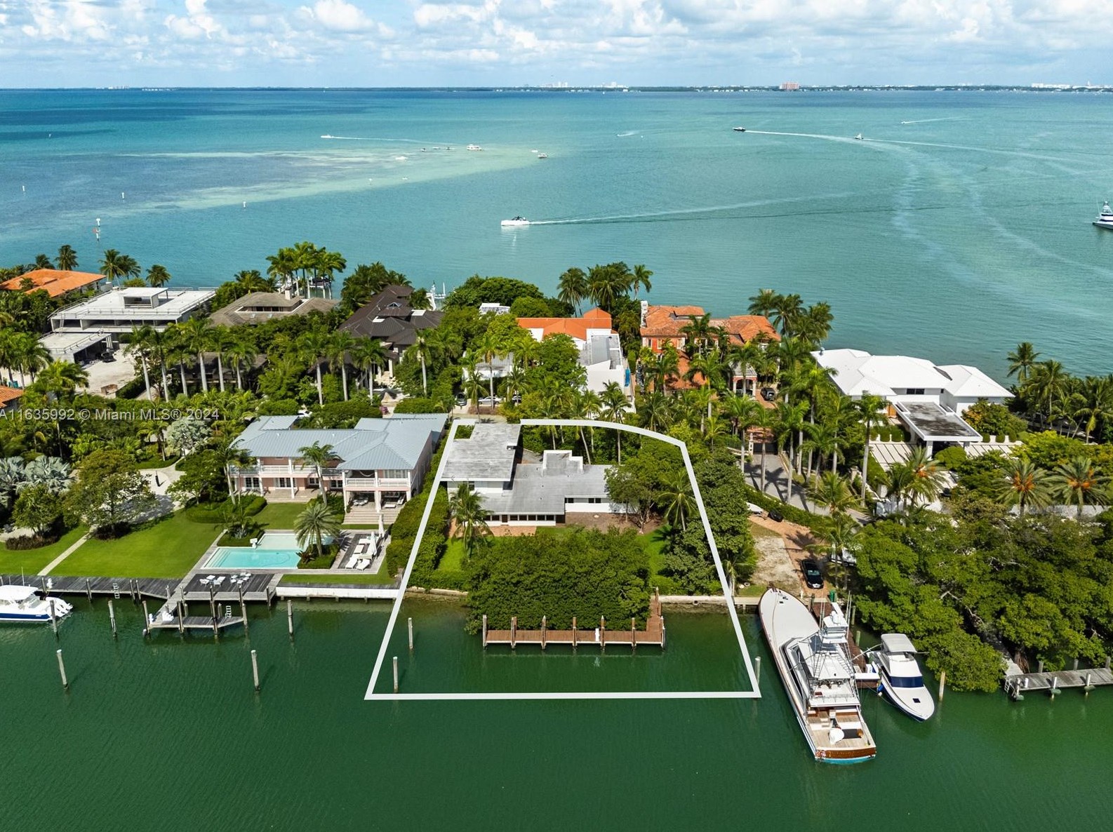 4 Harbor Pt, Miami, FL 33149-1716