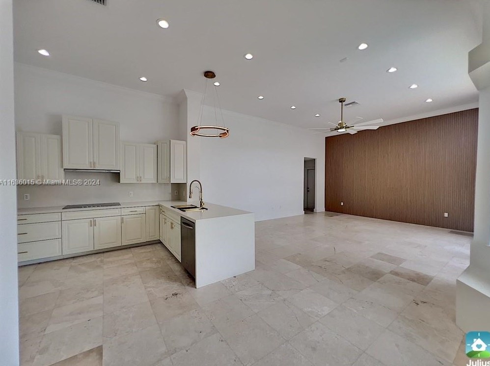 9761 28th Ter, Miami, FL 33172-1339