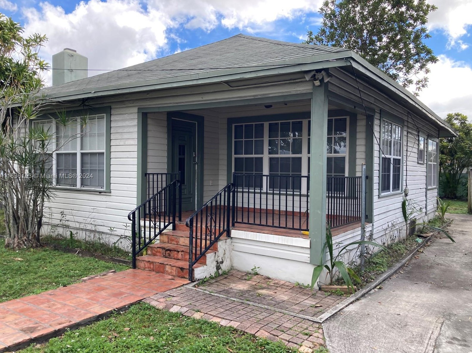 4174 Sw 9th St, Miami, FL 33126