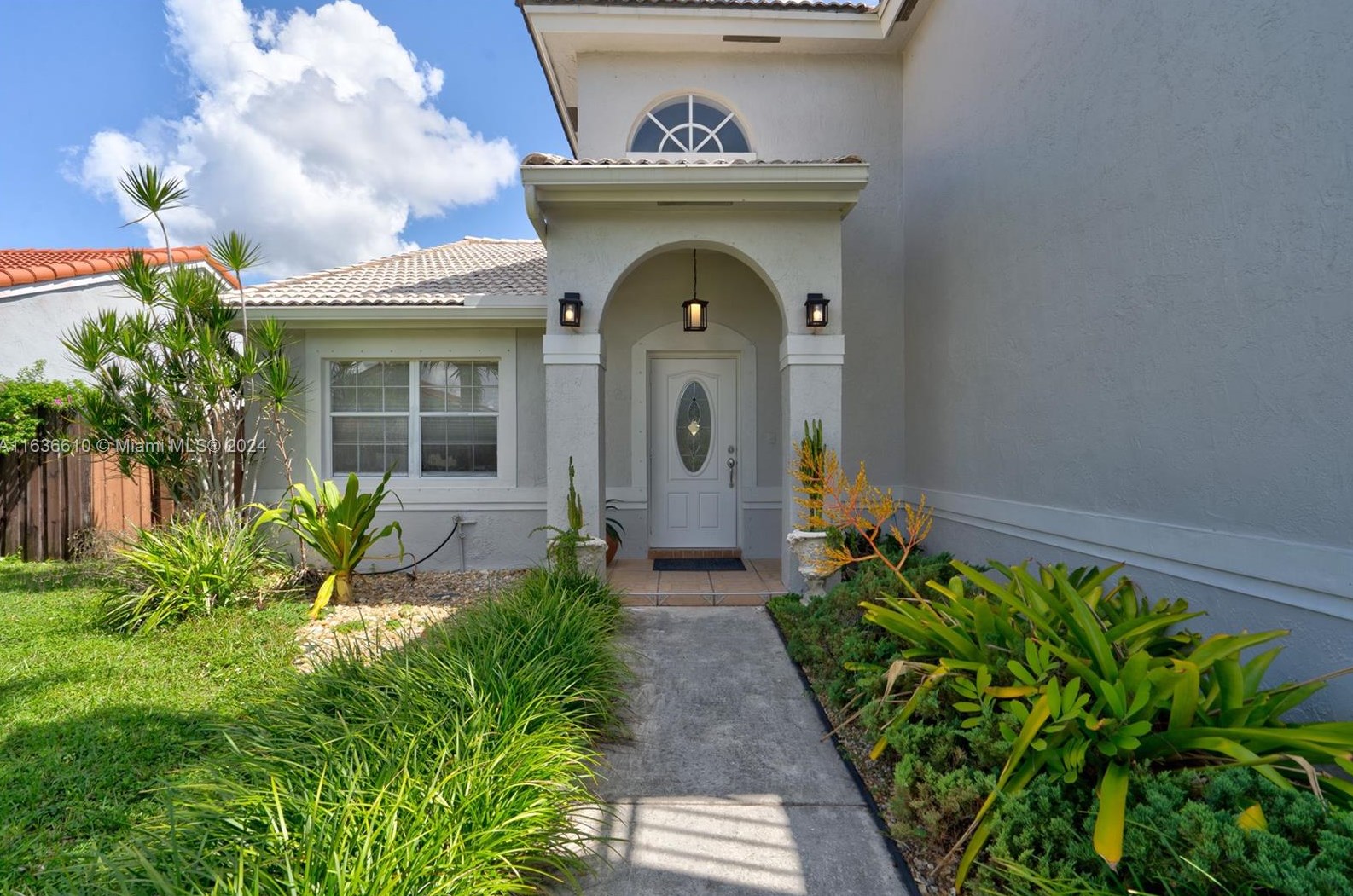 16093 83rd Ter, Miami, FL 33193-3094