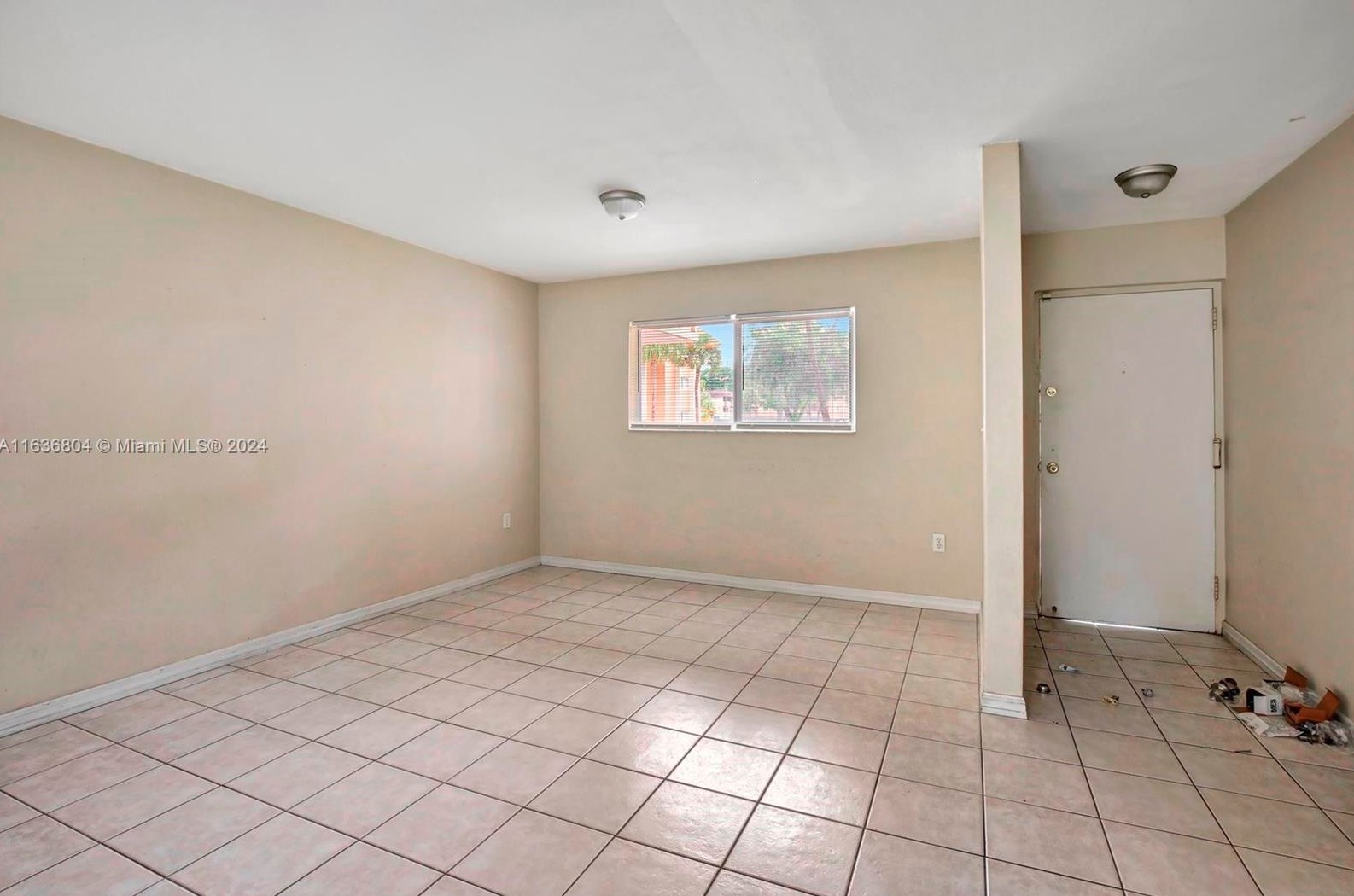 7400 Miami Lakes Dr, Hialeah FL  33014-7806 exterior