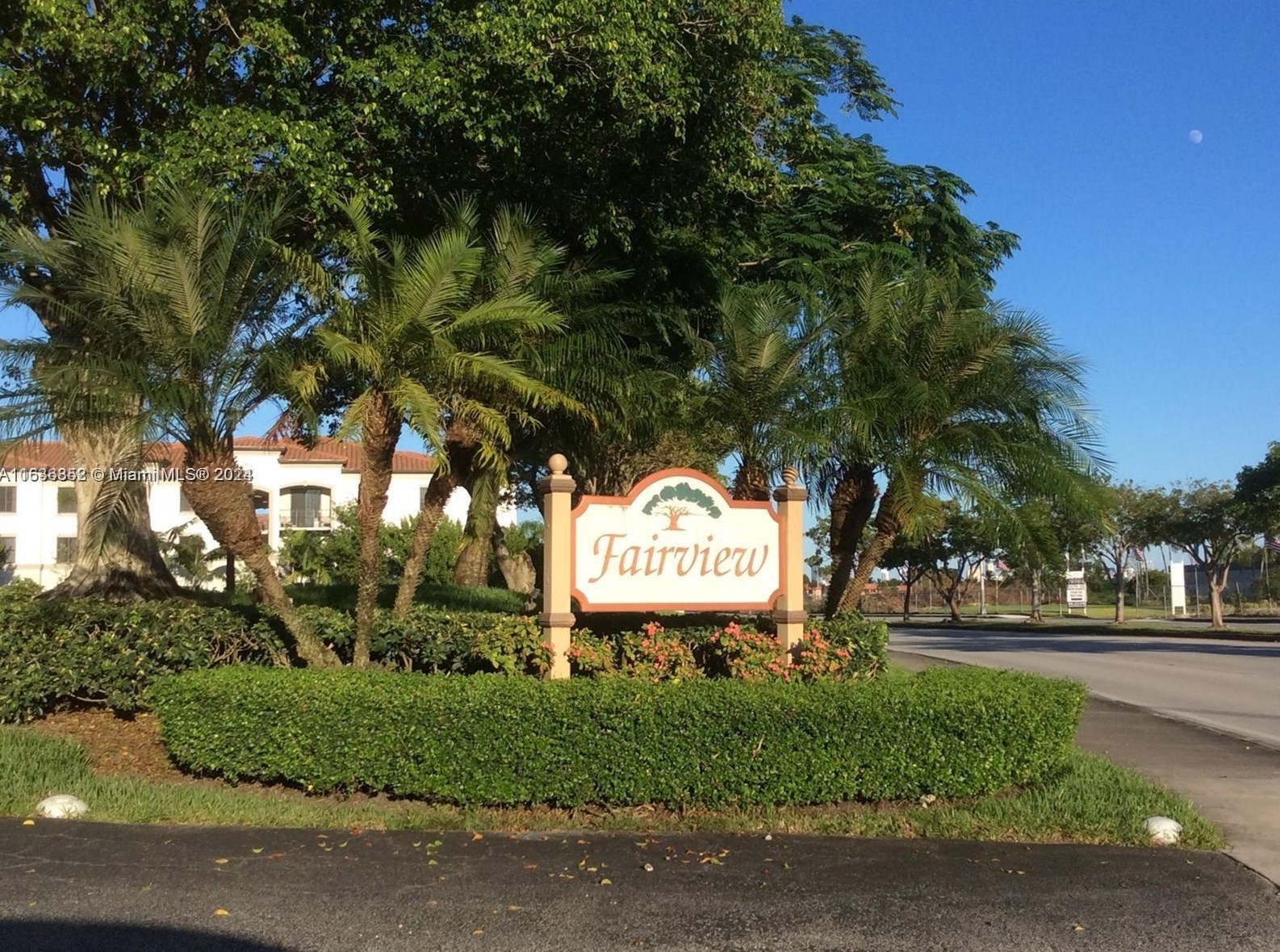 20831 San Simeon Way, Miami, FL 33179-1804