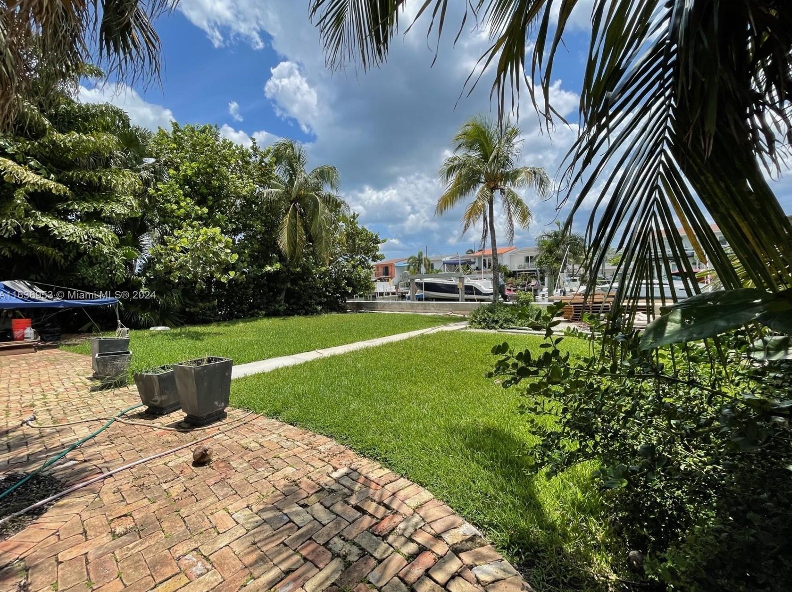 2130 124th St, Miami FL  33167-2022 exterior