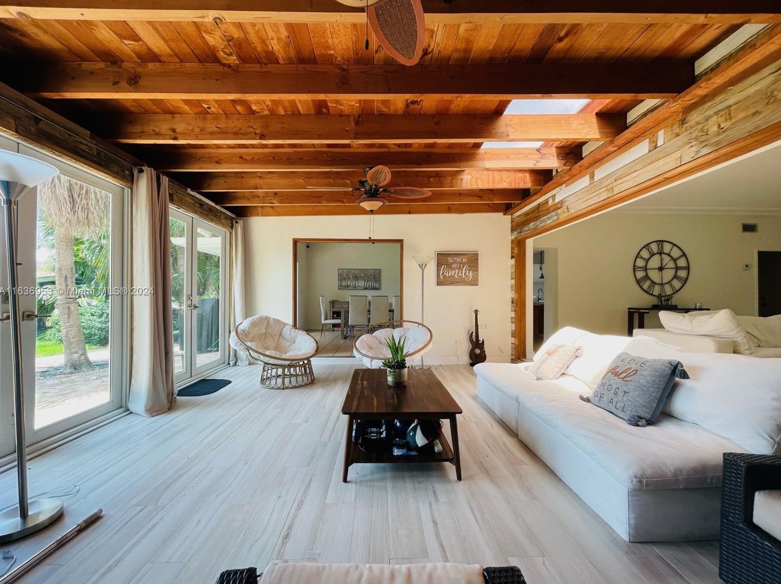 2130 124th St, Miami FL  33167-2022 exterior