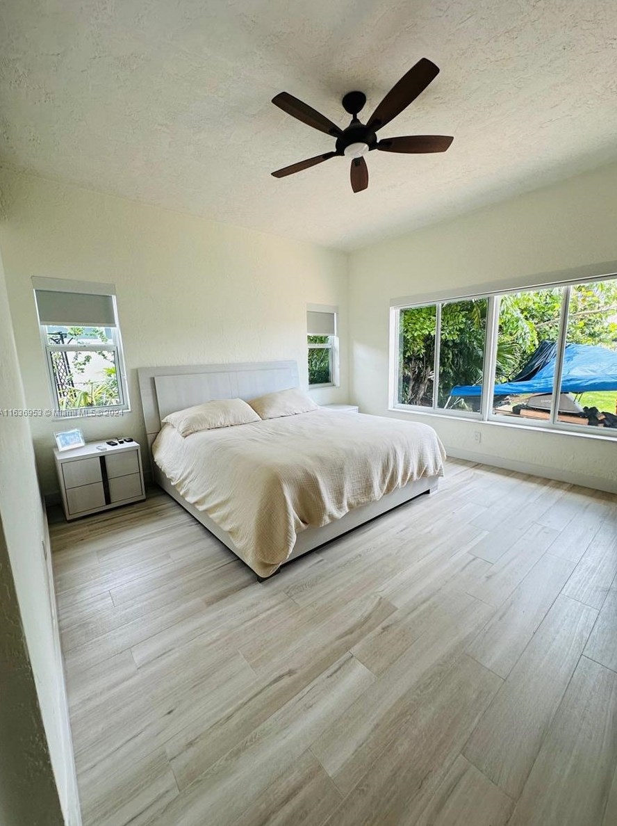 2130 124th St, Miami FL  33167-2022 exterior