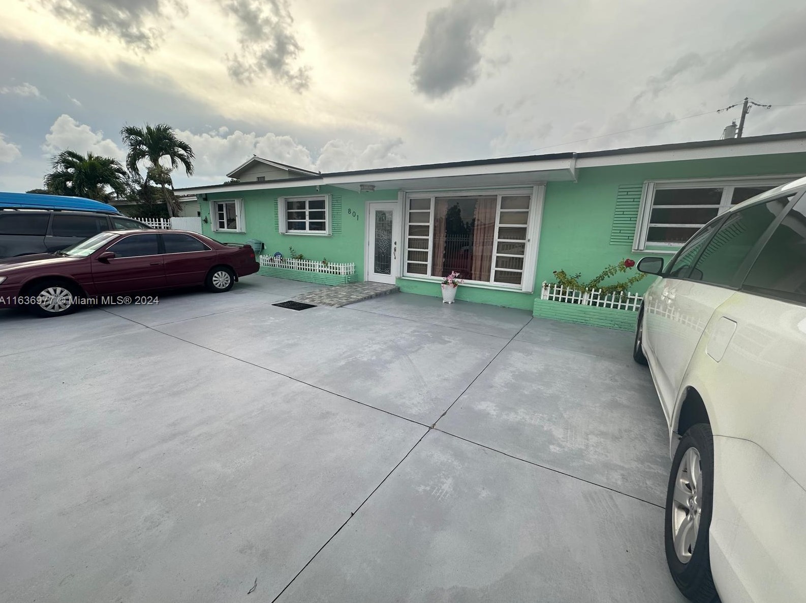 801 Nw 171st Terrace, Miami, FL 33169