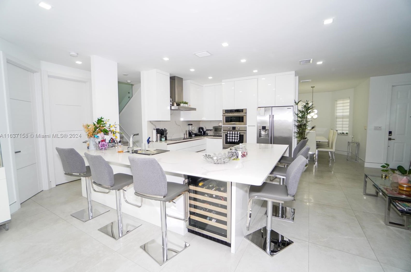 10980 Nw 87th Ln, Miami, FL 33178