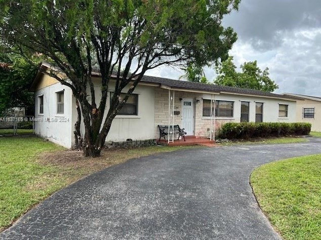 12240 28th St, Miami, FL 33175-2218