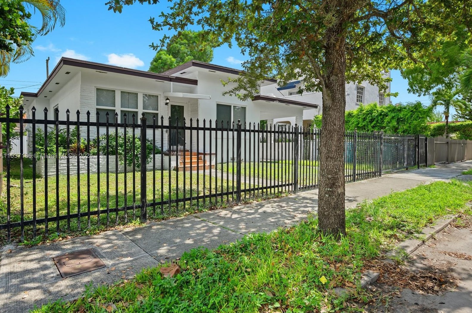 2227 Sw 17th St, Miami, FL 33145