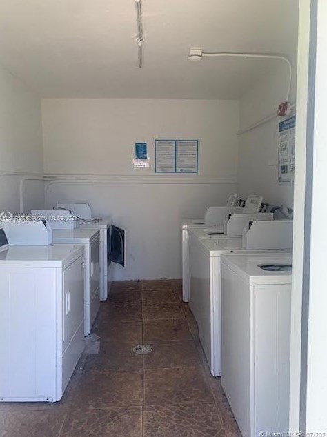 7420 82nd St, Miami FL 33143-7302 exterior