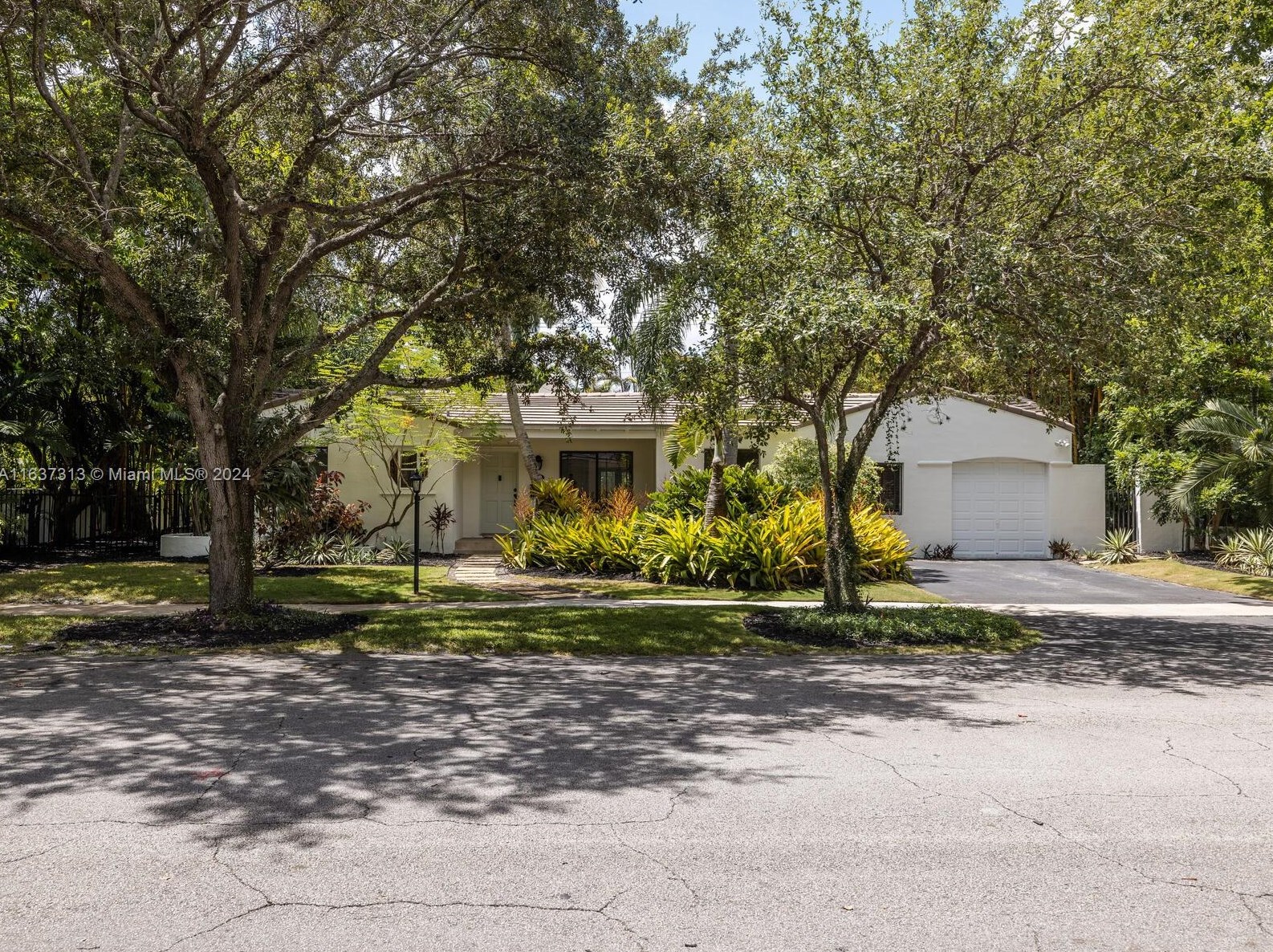 70 94th St, Miami FL  33138-2820 exterior