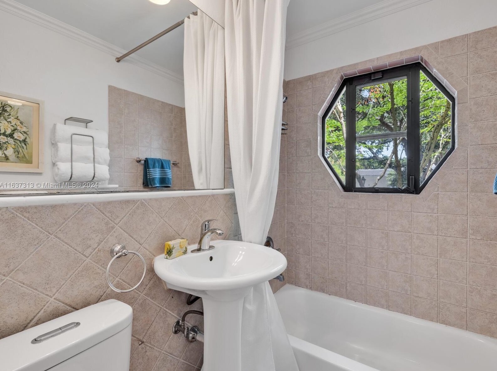 70 94th St, Miami FL  33138-2820 exterior