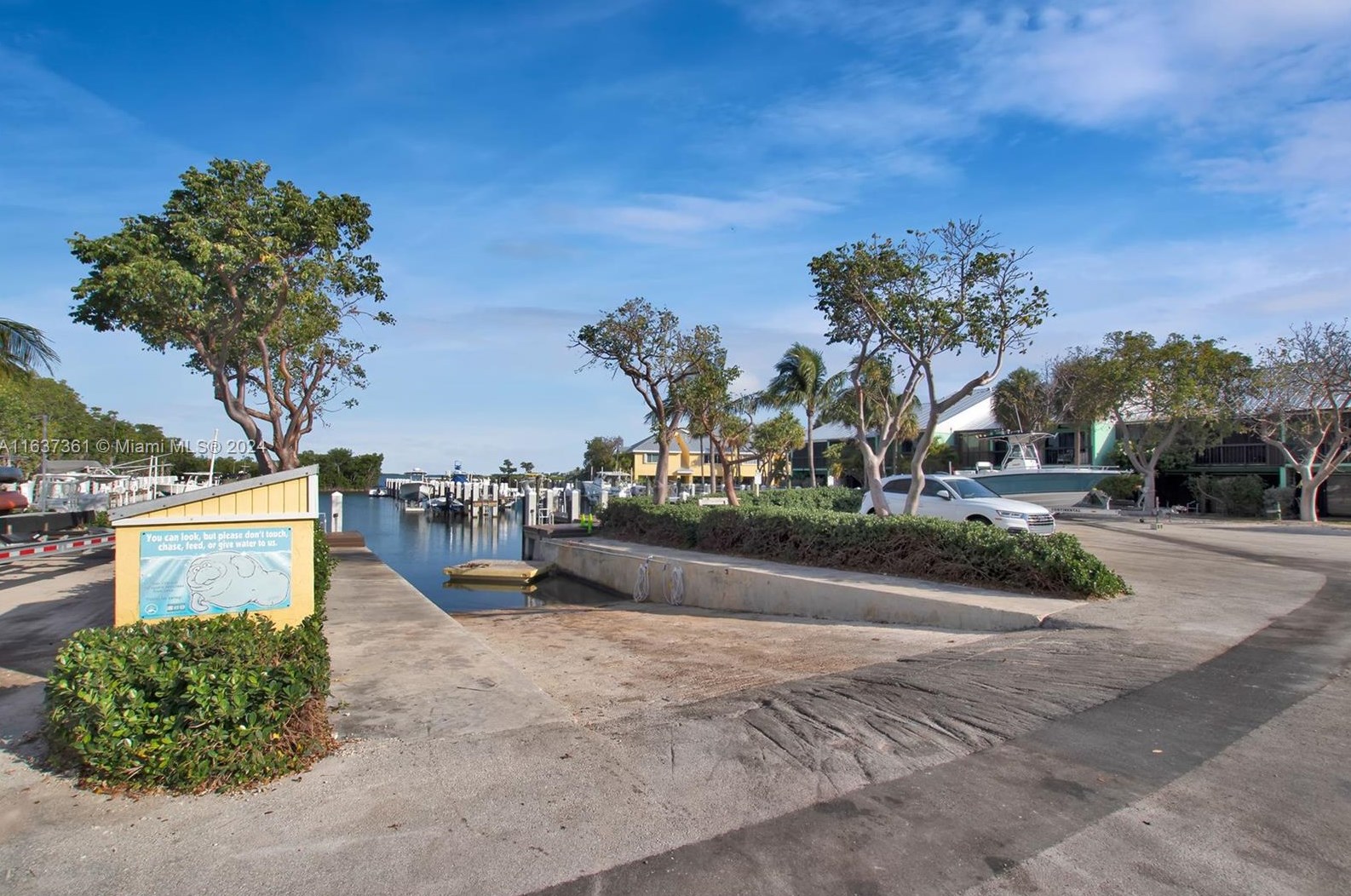 9871 Leeward Ave, Key Largo, FL 33037